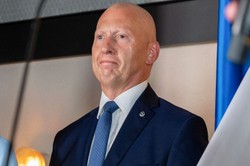 Gen. Różański uderza w szefa MON. "Pan nie potrafi ochronić Polaków przed pojedynczymi rakietami"