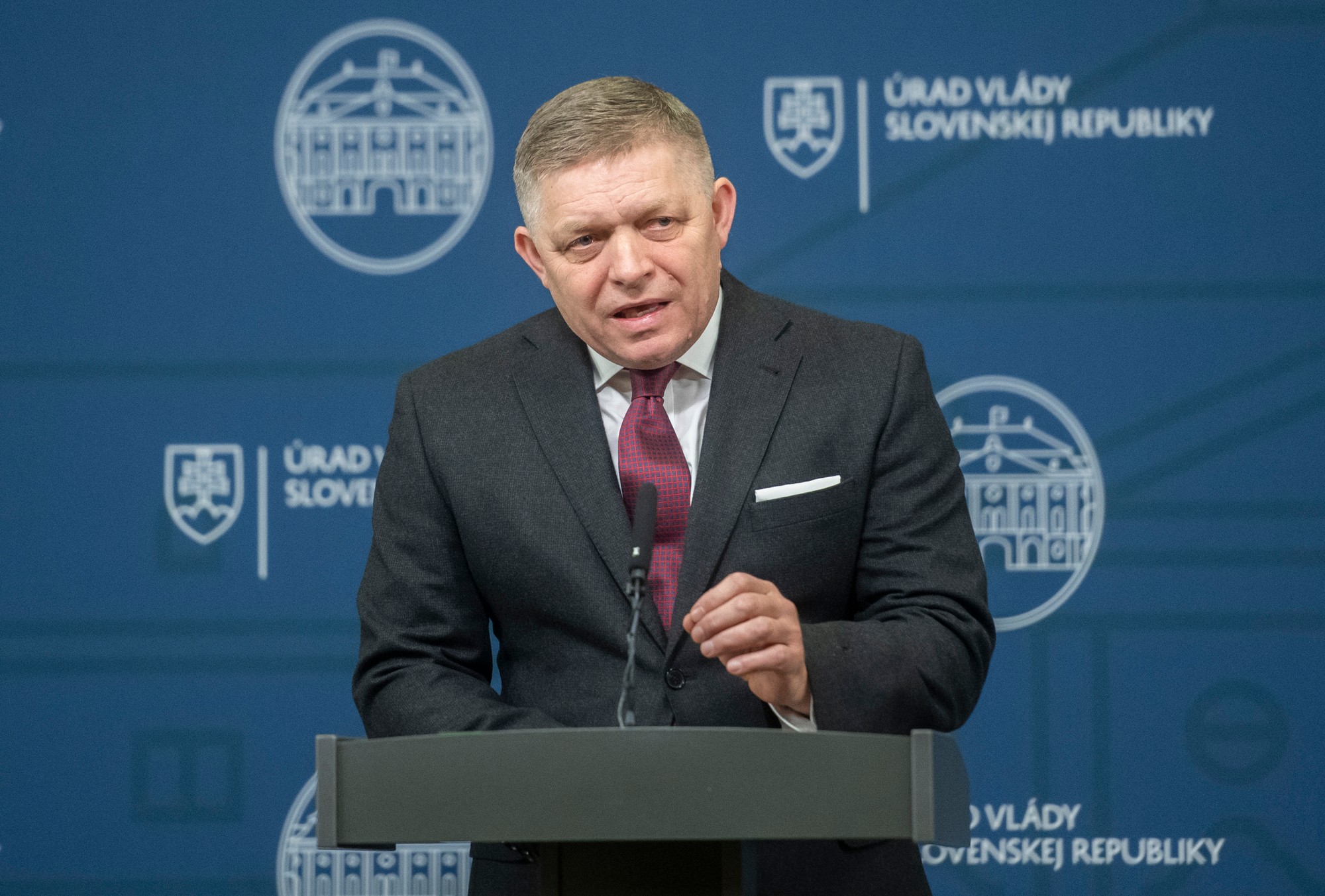 Predseda vlády SR Robert Fico (Smer-SD).