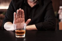 Ozempic może ograniczać spożycie alkoholu — nowe odkrycie naukowców