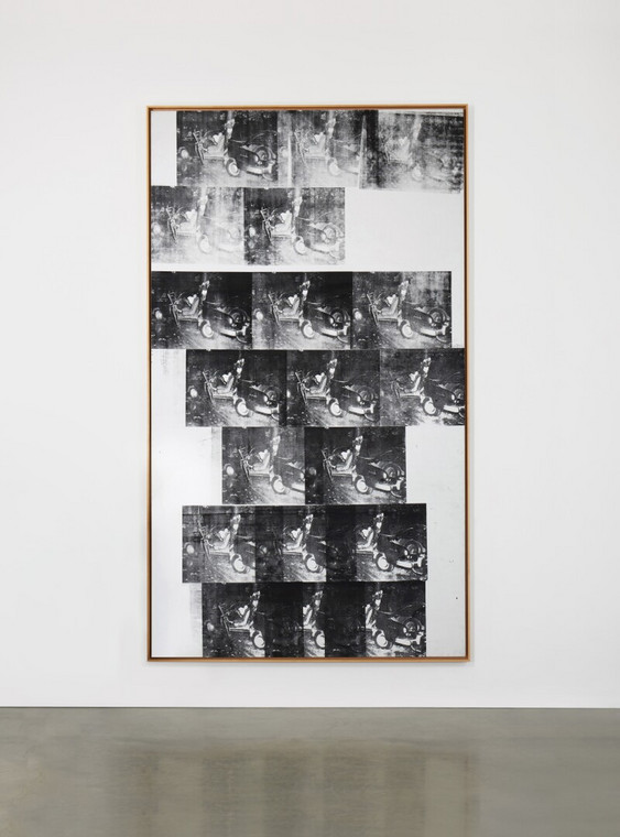 Andy Warhol - "White Disaster (White Car Crash 19 Times)" z serii "Death and Disaster"