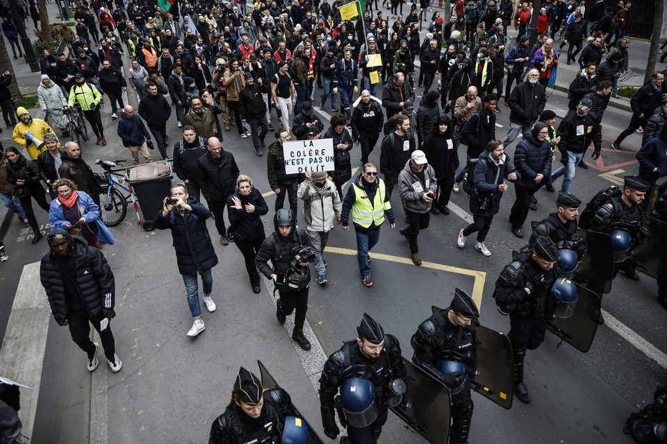 Paryż w ogniu. Starcia z policją