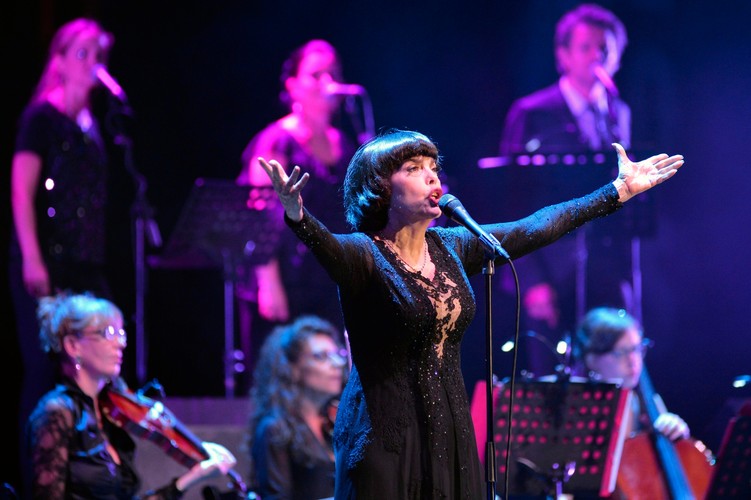 Mireille Mathieu wciąż niepokonana