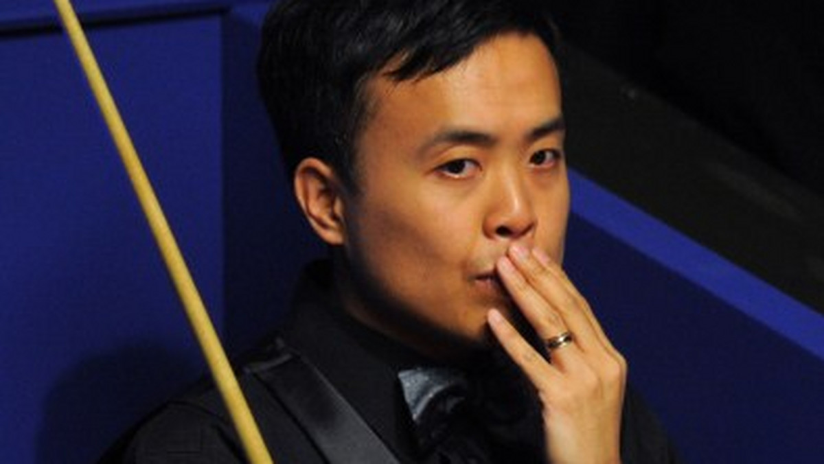 Marco Fu zagra w najlepszej szesnastce trzeciej brytyjskiej odsłony cyklu Players Tour Championship. Snookerzysta z Hong Kongu, w drodze do 1/8 finału odprawił dwóch zawodników czołowej szesnastki rankingu oficjalnego - Stephena Maguire’a i Marka Williamsa.