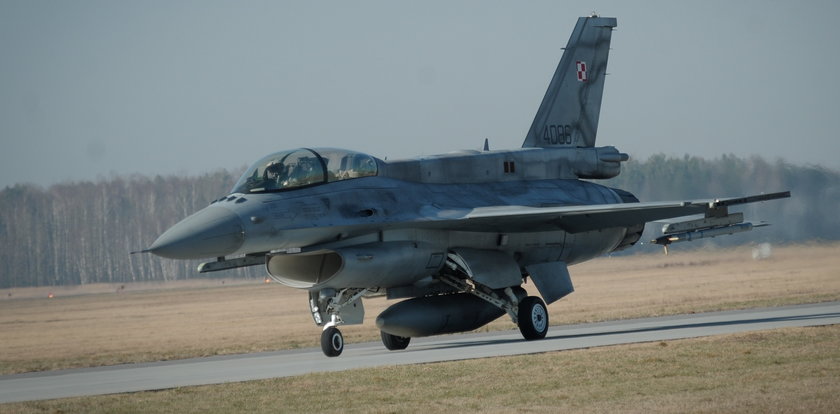 Zobacz, jak działa katapulta w F-16!