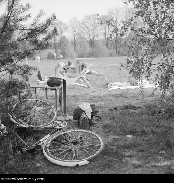 Park kultury w Powsinie, rok 1961 - zdjęcie pochodzi z archiwów Narodowego Archiwum Cyfrowego