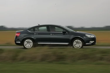 Używane Audi A4, Bmw Serii 3, Citroën C5 I Mercedes Klasy C – Prestiż I Superdiesel Pod Maską Za 35 Tys. Zł