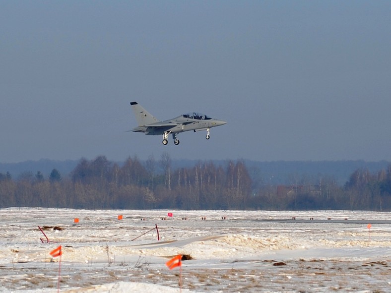 Samolot szkoleniowy M-346. Źródło: materiały prasowe Alenia Aermacchi (4)