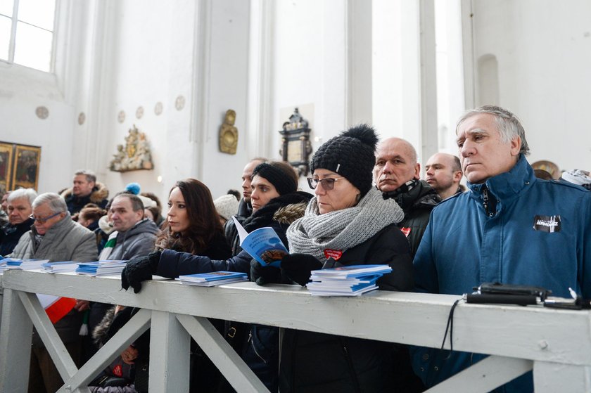 POGRZEB TRAGICZNIE ZAMORDOWANEGO PREZYDENTA GDANSKA PAWLA ADAMOWICZA