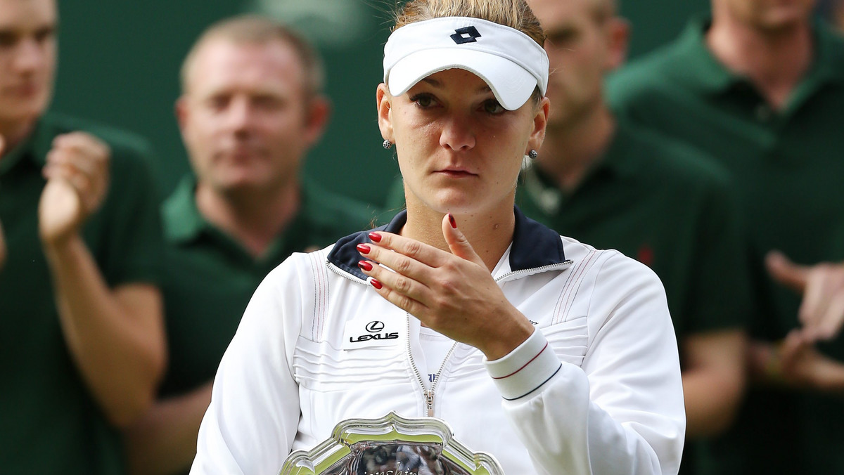 Agnieszka Radwańska przegrała z Sereną Williams w finale Wimbledonu, ale w oczach dziennikarzy i kibiców jest wygraną tego starcia. Polska osiągnęła historyczny wynik i udowodniła swoją klasę.