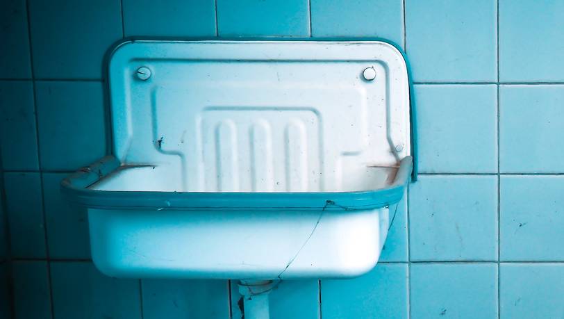 Robuste Ausgussbecken: Das gilt es beim Kauf zu beachten