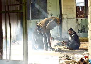 Oronula zgrada železničke stanice u Banji Koviljači pretvorena je u spavaonicu 