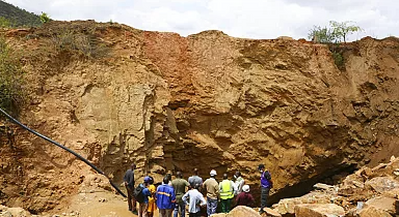 11 miners trapped in Zimbabwe's gold mine collapse [Africa News]
