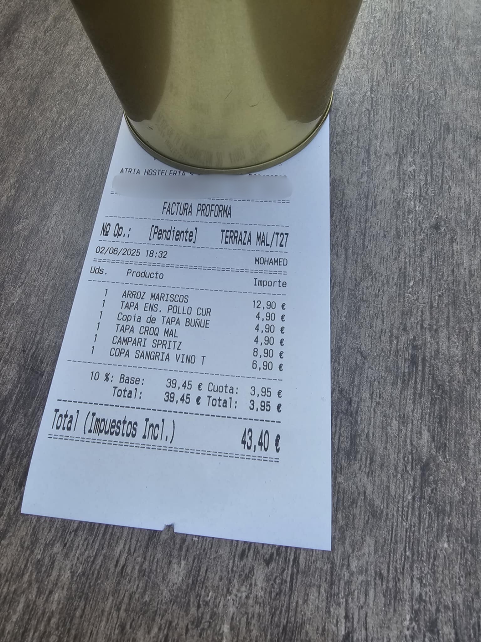 Účet za večeru v Seville.