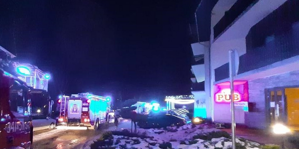Pożar wybuchł wczesnym rankiem w hotelu w Karpaczu. 