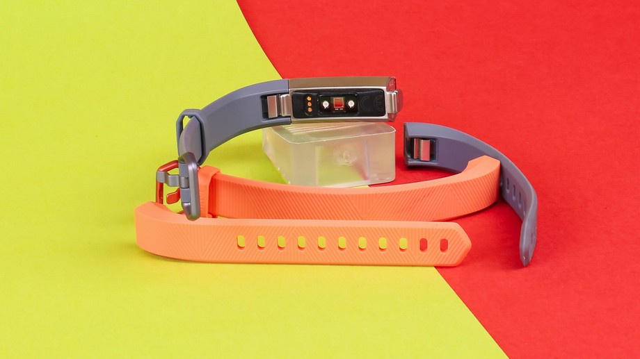 Fitbit Alta HR im Test Schmaler FitnessTracker mit Pulsmesser