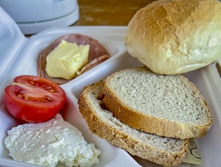 Rewolucja w szpitalnym jedzeniu. Co znajdzie się na talerzu pacjenta od 1 października 2025?