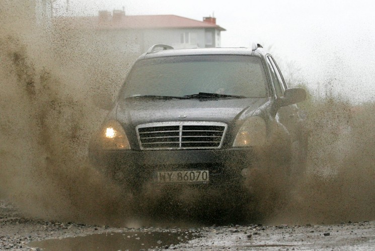 SsangYong Rexton - mocny silnik, porządny napęd na cztery koła plus potężne zwały karoserii