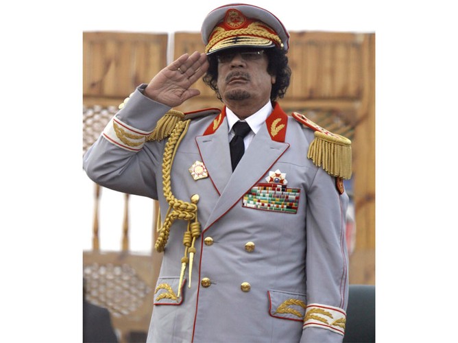 Libijski dyktator był zawziętym wrogiem USA. Na zdjęciu: w czasie obchodów 40. rocznicy likwidacji amerykańskich baz wojskowych w Libii