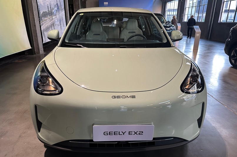 Geely EX2