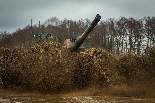 Czołg K2 Czarna Pantera waży ok. 55 ton.