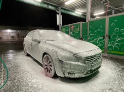 Chcesz umyć auto? Lepiej poczekaj kilka dni - możesz uniknąć problemów