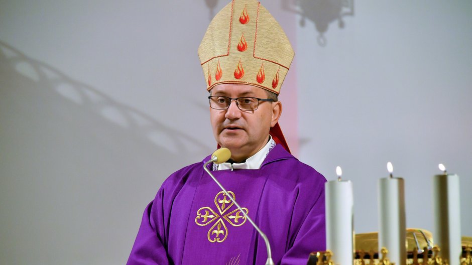 Bp Damian Muskus