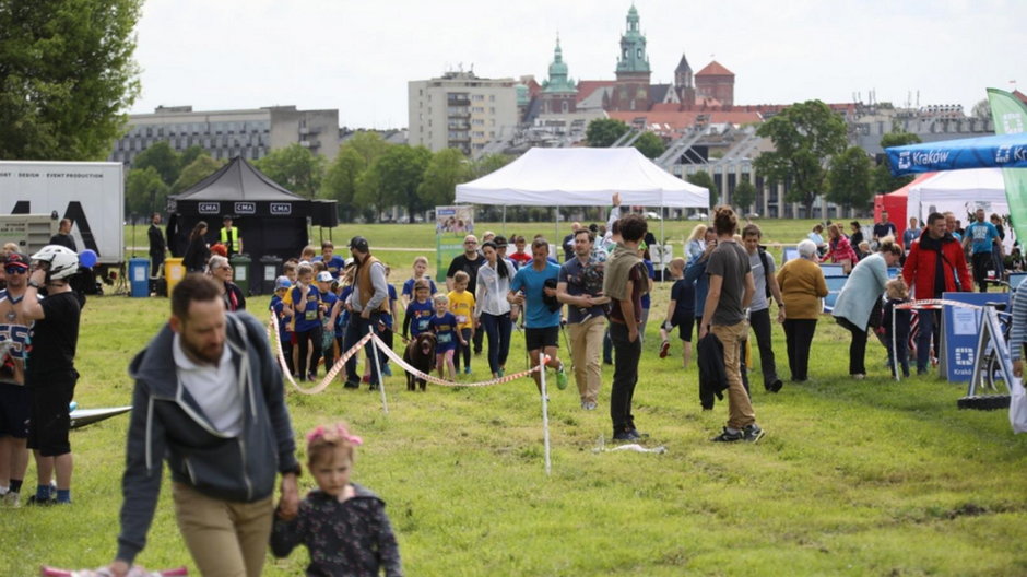 Przed nami trzy pełne atrakcji dni. Będą spektakle, warsztaty, zawody sportowe, pikniki, akcje dobroczynne, a także porady i badania zdrowotne, w tym bezpłatna mammografia. Wszystko to będzie się odbywać od 26 do 28 maja w krakowskich instytucjach kultury, sportu i rekreacji.