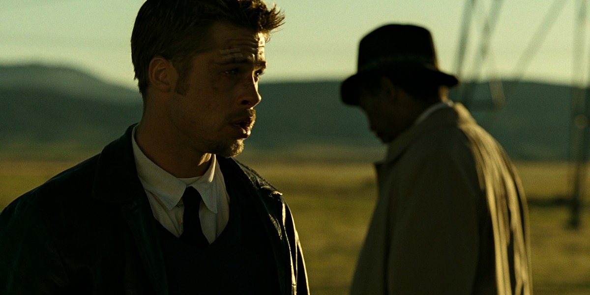 Brad Pitt i Morgan Freeman w filmie "Siedem"