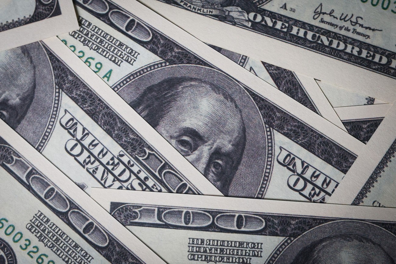 Dolar oslabio treću sedmicu zaredom: Ubedljivo ga pretekao japanski jen