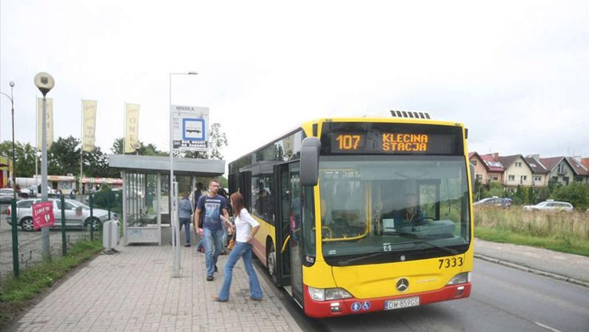 Uwaga wrocławianie! Komunikacja miejska rzadziej wyjedzie na ulice miasta w czasie wakacji.