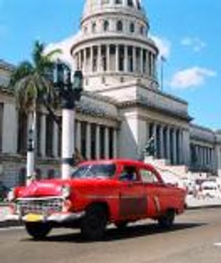 Polacy coraz częściej wypoczywają na Kubie