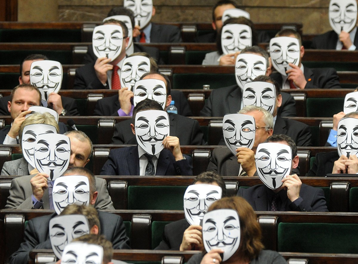 sejm anonymous maski