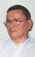 Prof. dr hab. Tadeusz Oleksyn, pracuje w Instytucie Zarządzania Wartością SGH i w Wyższej Szkole Zarządzania i Finansów w Warszawie. Przez 18 lat prowadził własną firmę projektowo – doradczą.