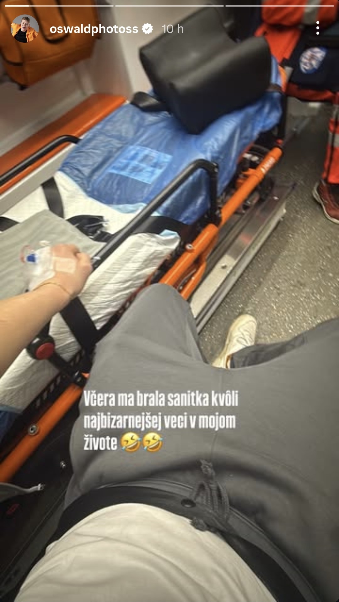 Oliver Oswald skončil na urgente. 