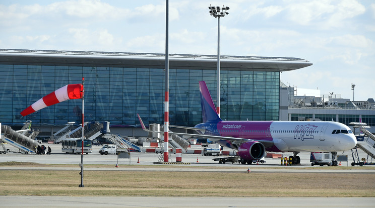 A Budapest Airport jelezte: veszteségei mértéke nagyban függ attól, hogy a járatok mikor és milyen ütemben indulnak újra /Fotó: MTI/Koszticsák Szilárd