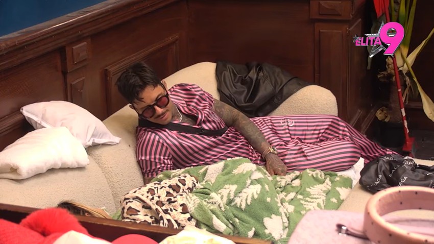 Aneli i Filip Đukić završili zajedno u krevetu, pršte strasti