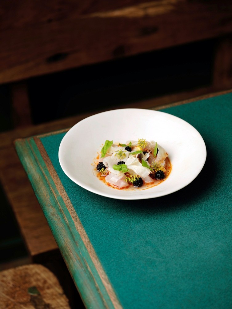 Im Steinweiler trifft urchiges Ambiente auf Pariser Kochkunst der Spitzenklasse.