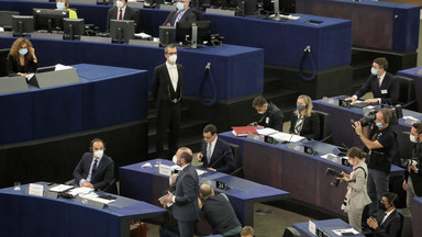 Debata w Parlamencie Europejskim. Którzy europosłowie bronili premiera Morawieckiego?
