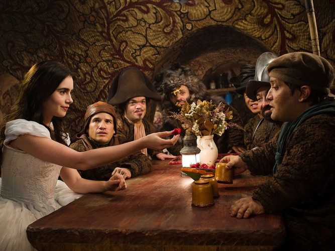 Córka Phila Collinsa pracuje również jako modelka i pisze do magazynu 'Teen Vogue' / foto Jan Thijs. © 2011 Relativity Media, LLC. All Rights Reserved