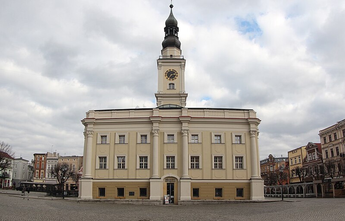 Urząd Miejski w Lesznie.