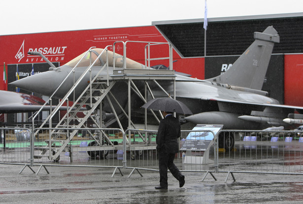 Wojskowy odrzutowiec Rafale produkowany przez Dassault Aviation SA, Paris Air Show, Francja, 22 czerwca, 2011