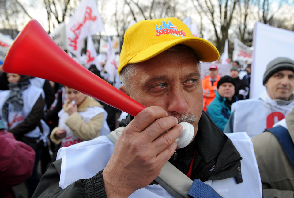 "Solidarność" protestuje przed Sejmem