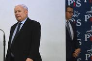 Prezes PiS Jarosław Kaczyński miałby wrócić do rządu, by z poziomu KPRM opanować wojnę w sztabie