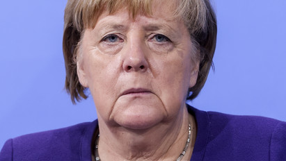 Németországban kitiltják az oltatlanokat a boltokból, jön a kötelező oltás is – Merkel utolsó bejelentése