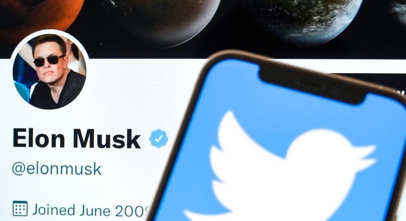 Musk says Twitter is hiding employees who count and evaluate bots.