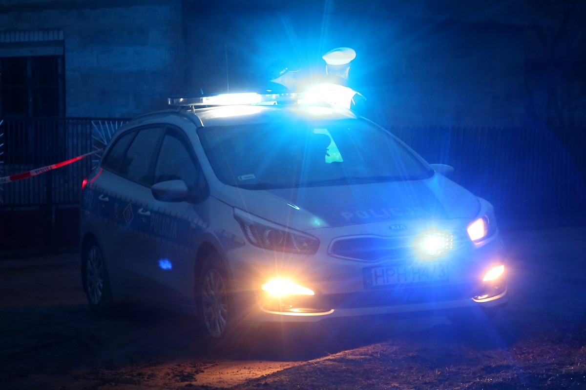 Radiowóz dachował podczas pościgu w Gdańsku. "Możemy mówić o wielkim szczęściu"