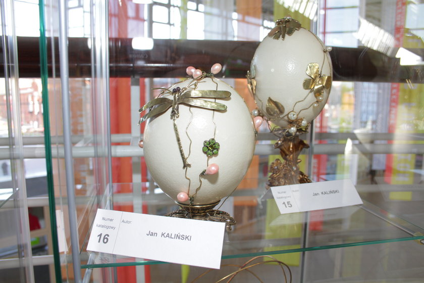 Wystawa strusich jaj w Manufakturze