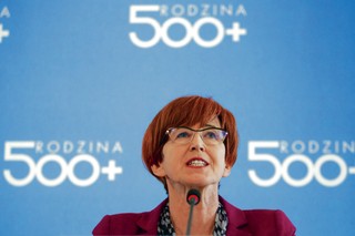 Rafalska: Rodzina pozostanie w centrum zainteresowania rządu