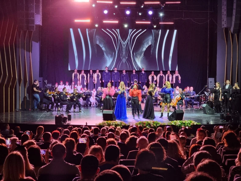 Sestre Gobović oduševile Beograd u prepunoj MTS Dvorani