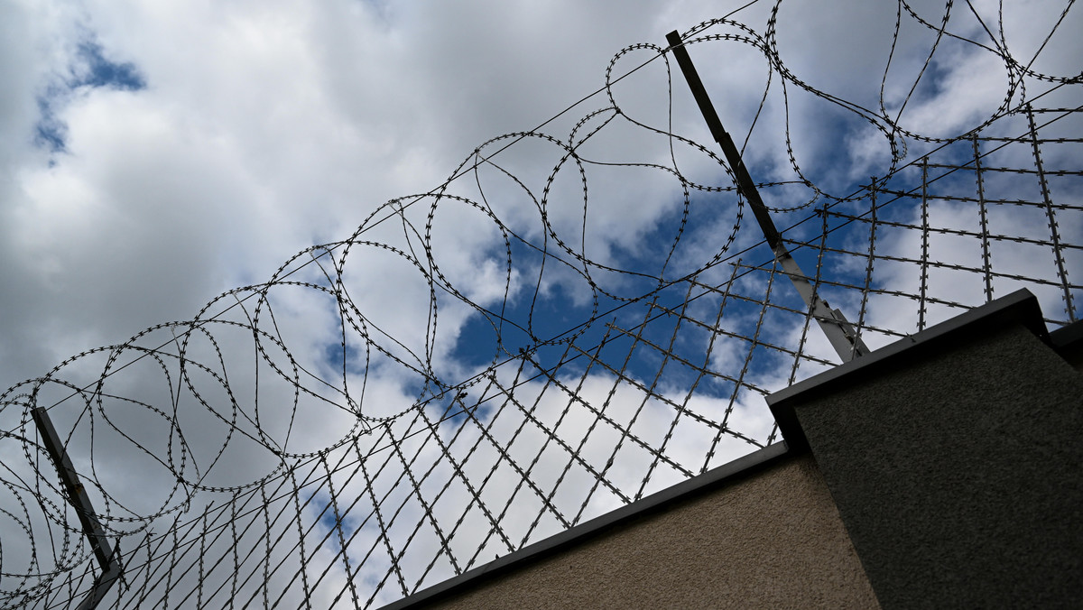 Dramat w więzieniu w Siedlcach. Mężczyzna uduszony przez współwięźnia